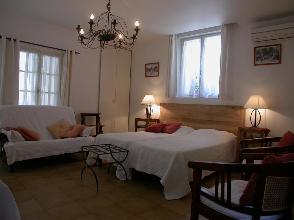 Apartments La Madeleine Avignon Room photo