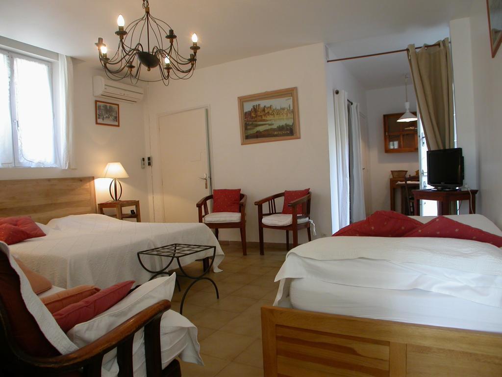 Apartments La Madeleine Avignon Room photo