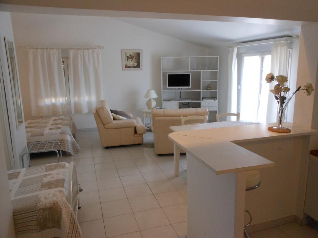 Apartments La Madeleine Avignon Room photo