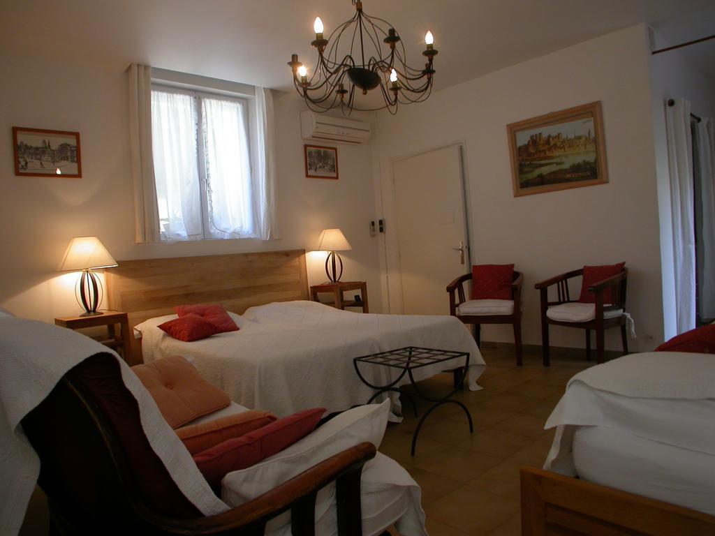 Apartments La Madeleine Avignon Room photo