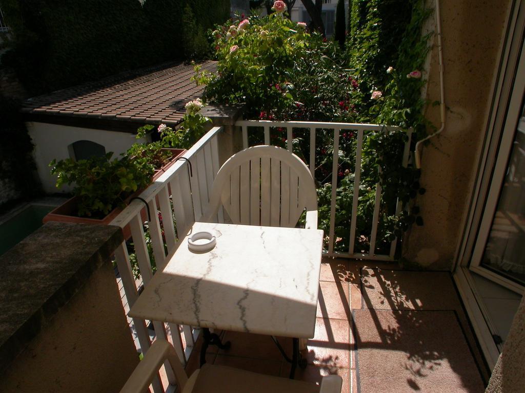 Apartments La Madeleine Avignon Room photo